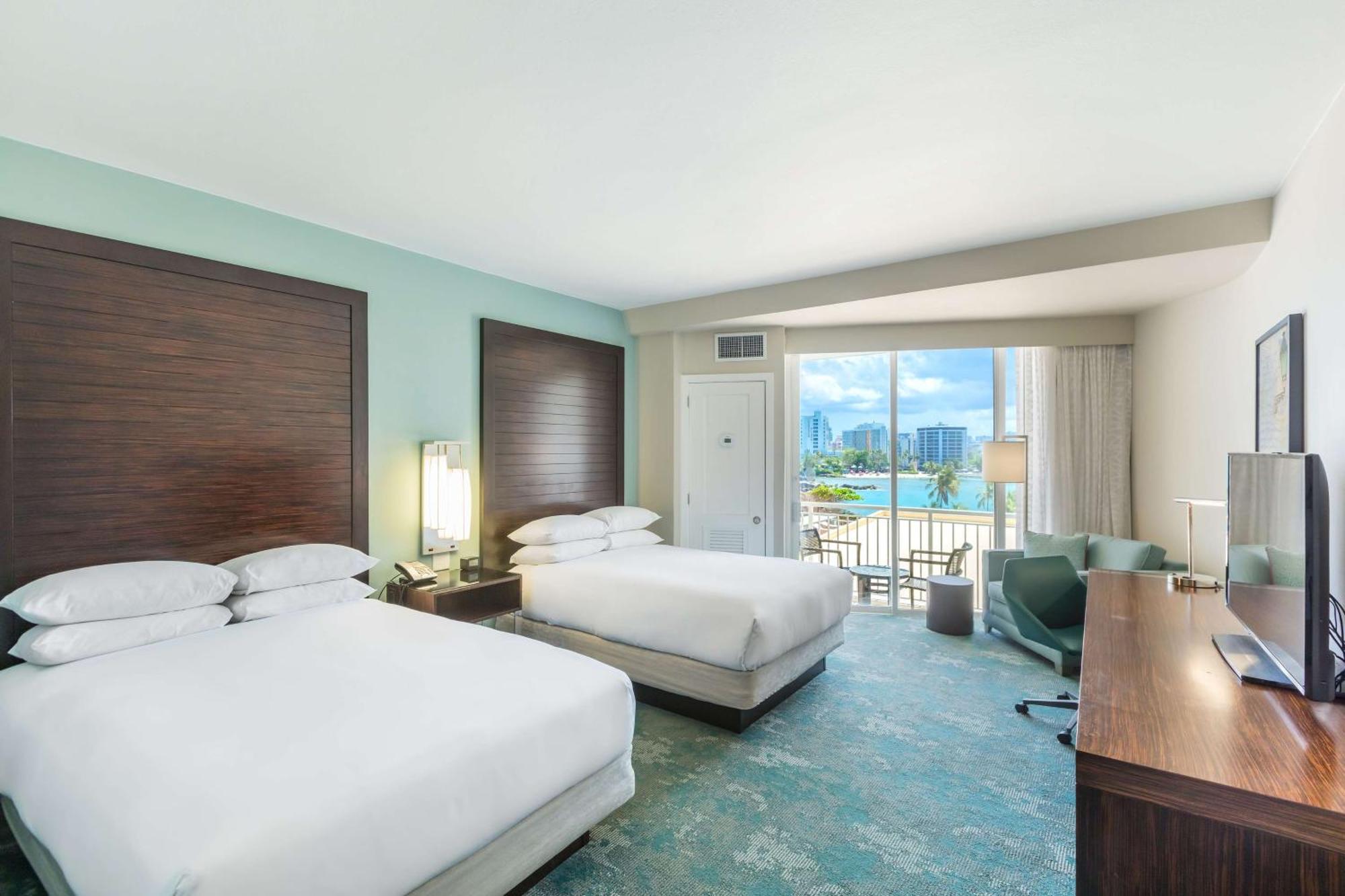 Family Room with Four Double Beds and Ocean View - High Floor